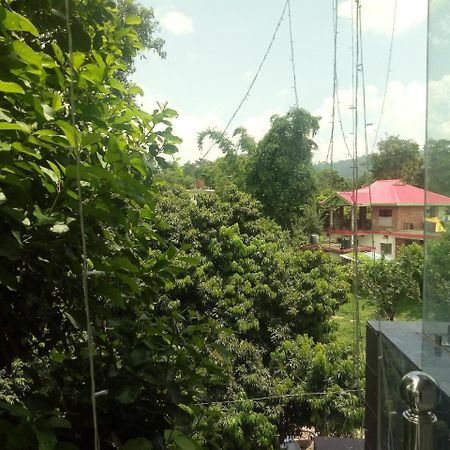 Hotel Sky Bule & Restaurant Khas Nagrota Luaran gambar