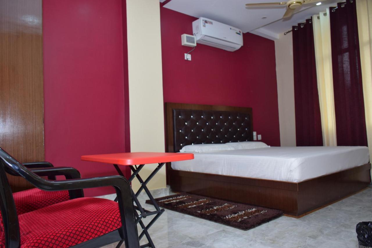 Hotel Sky Bule & Restaurant Khas Nagrota Luaran gambar