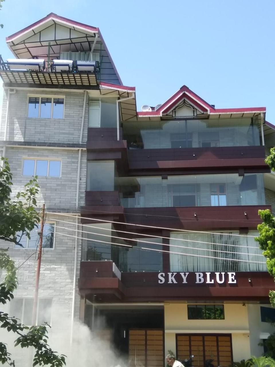 Hotel Sky Bule & Restaurant Khas Nagrota Luaran gambar