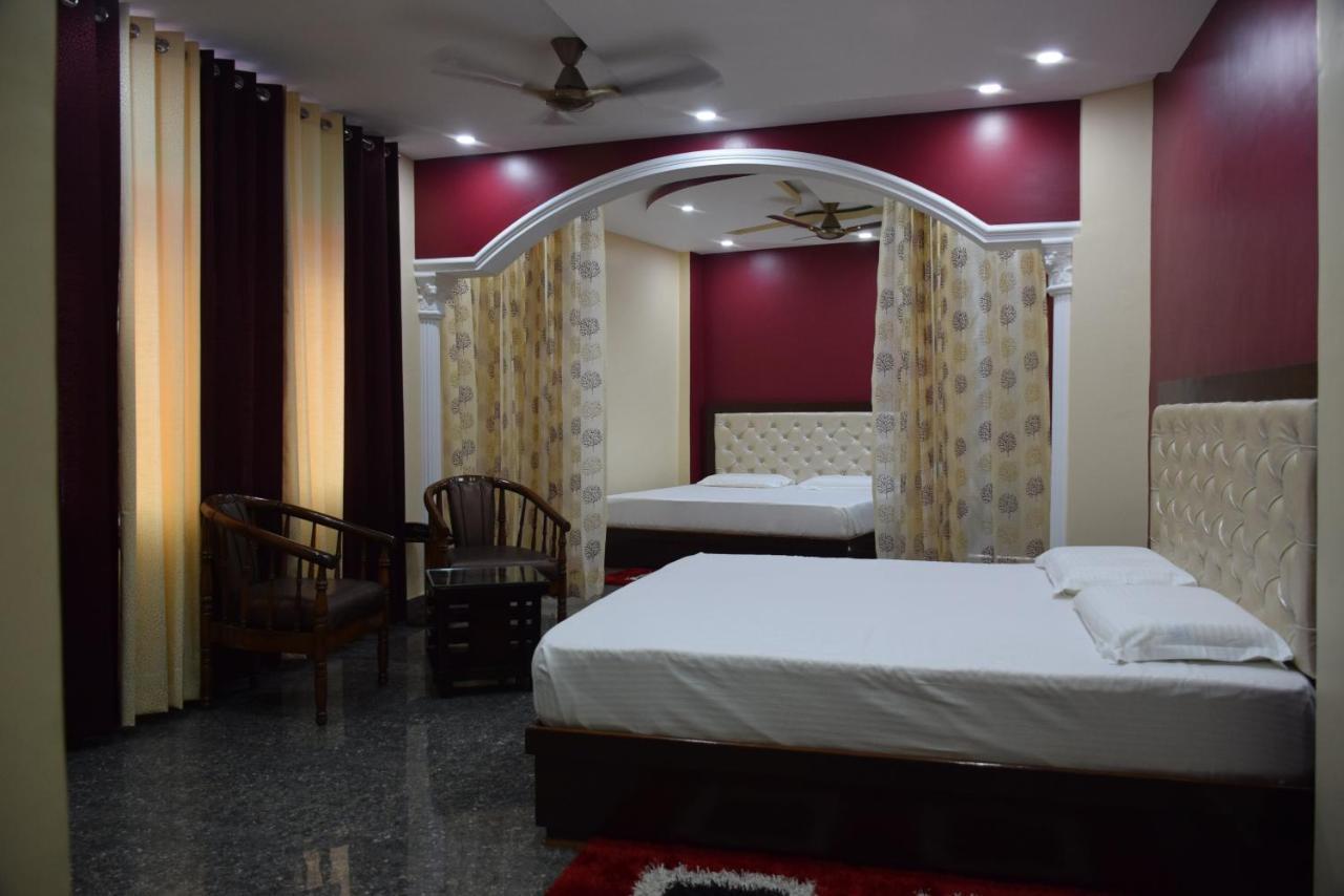 Hotel Sky Bule & Restaurant Khas Nagrota Luaran gambar