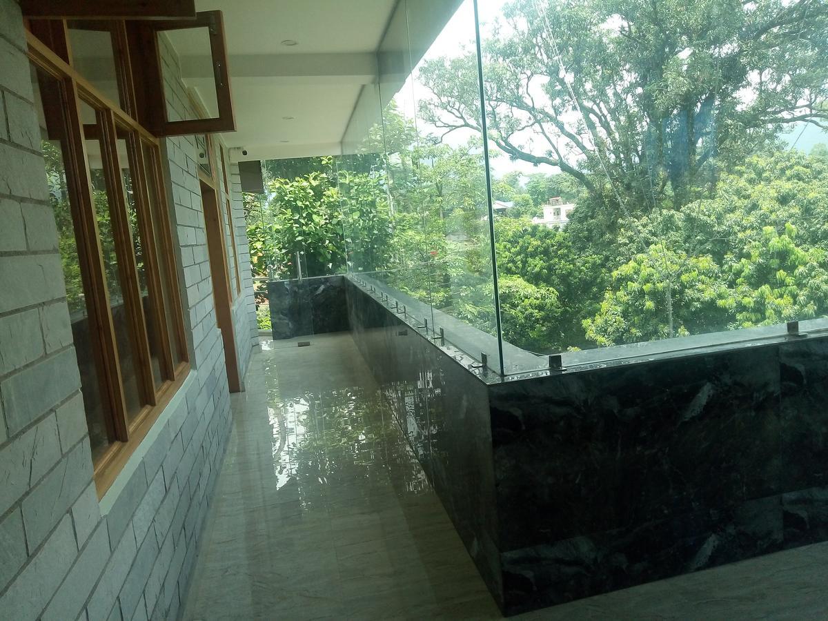 Hotel Sky Bule & Restaurant Khas Nagrota Luaran gambar