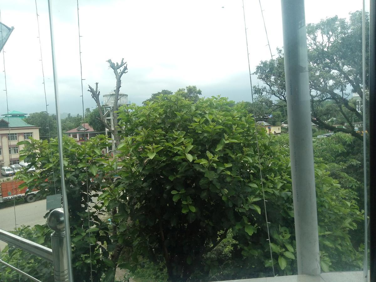Hotel Sky Bule & Restaurant Khas Nagrota Luaran gambar